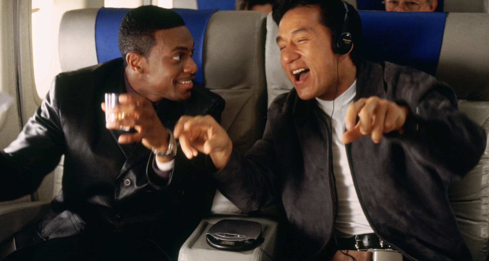 Illalla tv:ssä: Vauhdikasta toimintaa ja huumoria 90-luvun hengessä – leffa synnytti Rotten Tomatoes -arvostelusivuston!