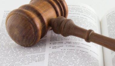 Sakkojen maksaminen muuttuu 2026 – eräpäivät poistuvat