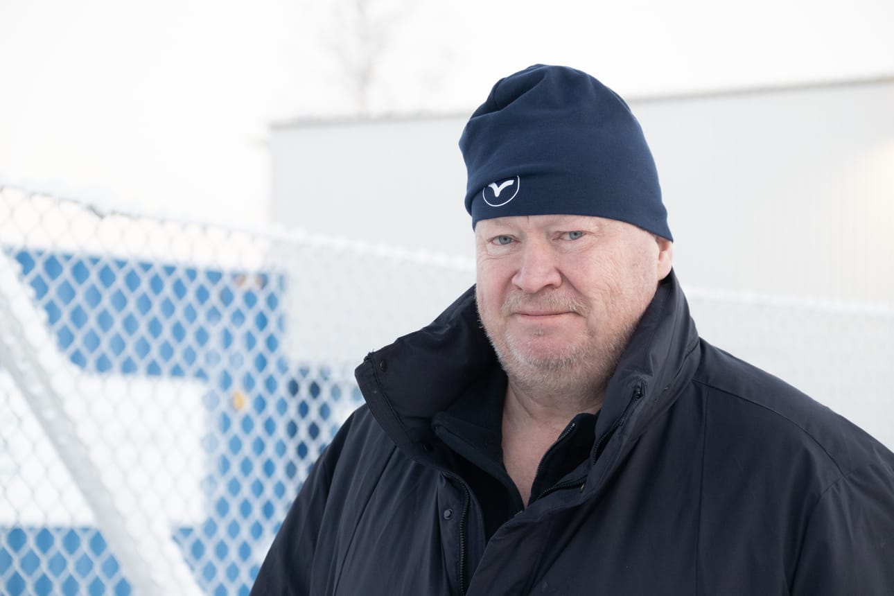 Pertti Häikiö johtaa virkatyönsä ohessa Pyhännän Vesi Oy:tä, joka on parhaillaan toteuttamassa noin miljoona euroa maksavaa Pitkäkankaan vedenottamohanketta. Viides vedenottamo rakentaen yhtiö turvaa Pyhännän elintarviketeollisuuden kehittymismahdollisuuksia.