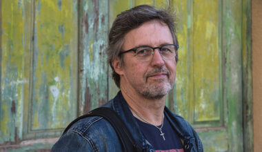 Pekka Simojoki käy yhä kouluilla esiintymässä, joskin vähemmän...