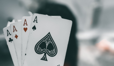 pelikortit ässä osingot