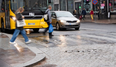Miksi kaupunkipolitiikassa säästöjä etsitään ensimmäisenä niistä, joiden arki on jo valmiiksi riippuvainen toimivista palveluista, kysyy kirjoittaja.
