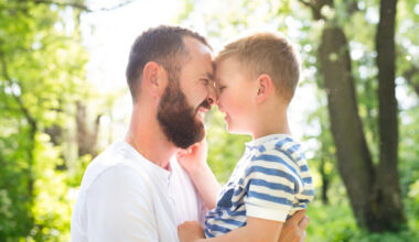 Pojilla on halipula – 7 neuvoa, miten lisäät läheisyyttä