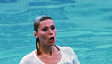 Tänään tv:ssä: kreisikomedian jatko-osa muistetaan tästä märkä t-paita-kohtauksesta