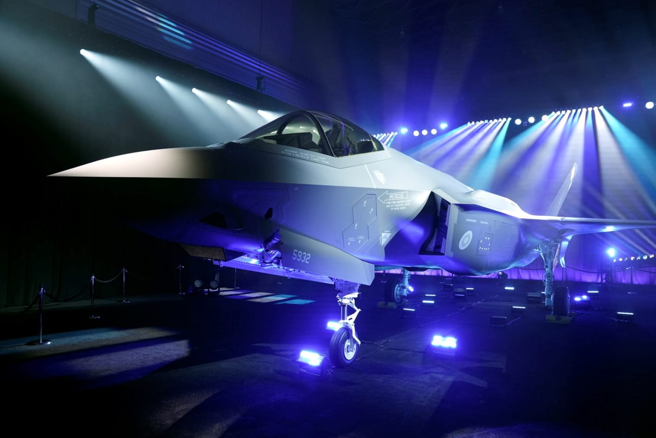 Suomen ensimmäinen F-35-hävittäjä julkistettiin Forth Worthissa Yhdysvaltain Texasissa.