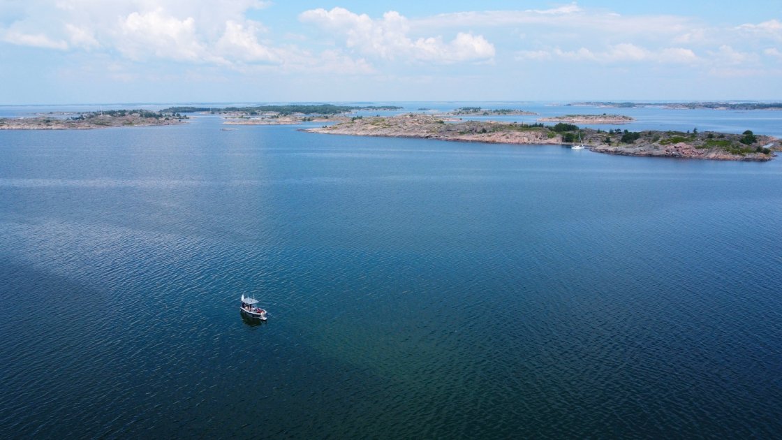 Saaristomerellä kartoitettiin merellistä luontoa Helsingin ja Porvoon välimatkan verran – uusi kartoitustieto mahdollistaa merkittävimpien alueiden tunnistamisen