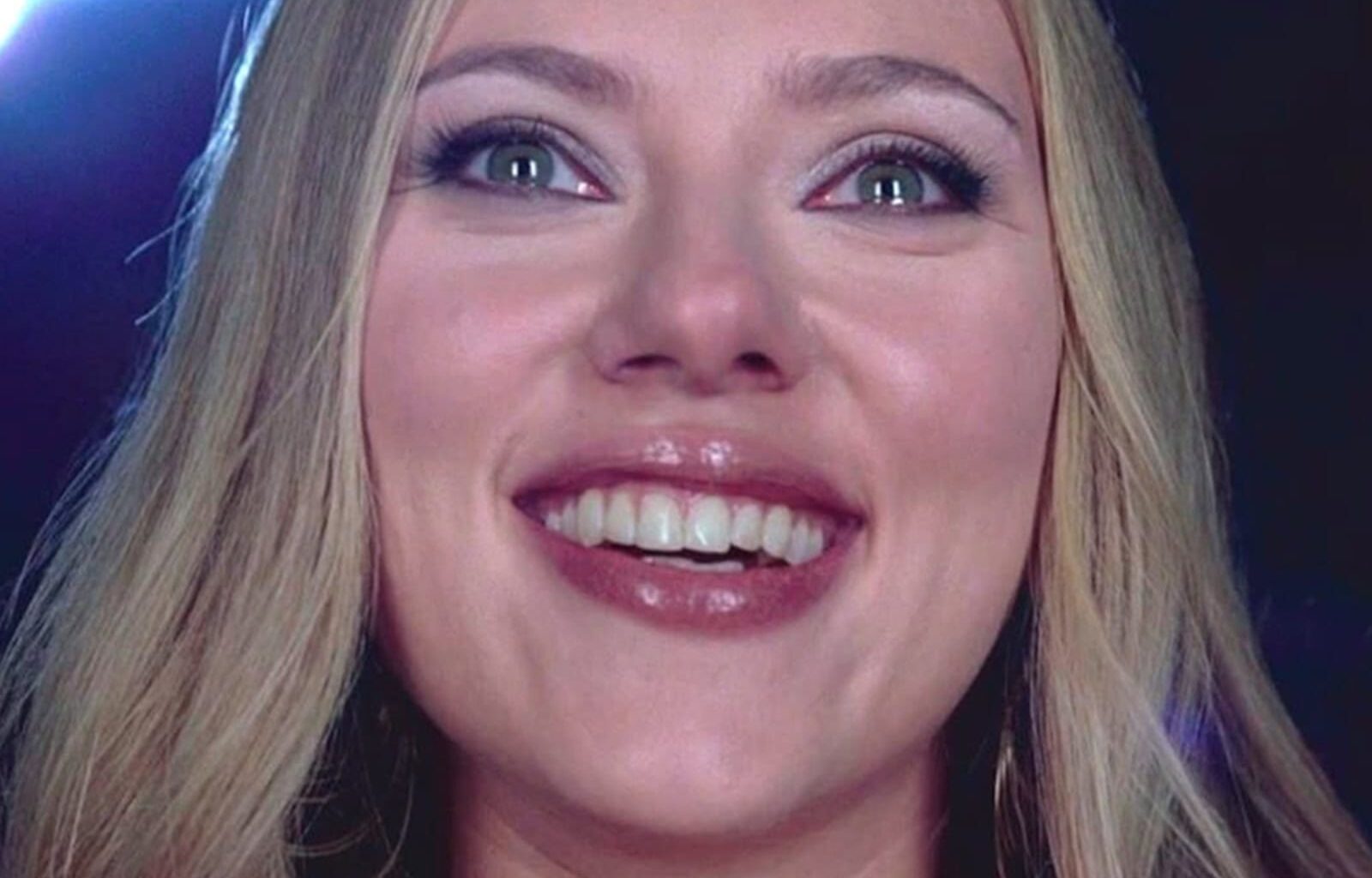 Miksi Scarlett Johansson puolustaa edelleen Woody Allenia? – ”Äiti sanoi, että on tärkeää puolustaa sitä, mihin uskot”