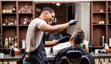 "Freshimpi ku sun äitin brassi" – teinien suosiossa oleva parturi herättää huolta vanhemmissa