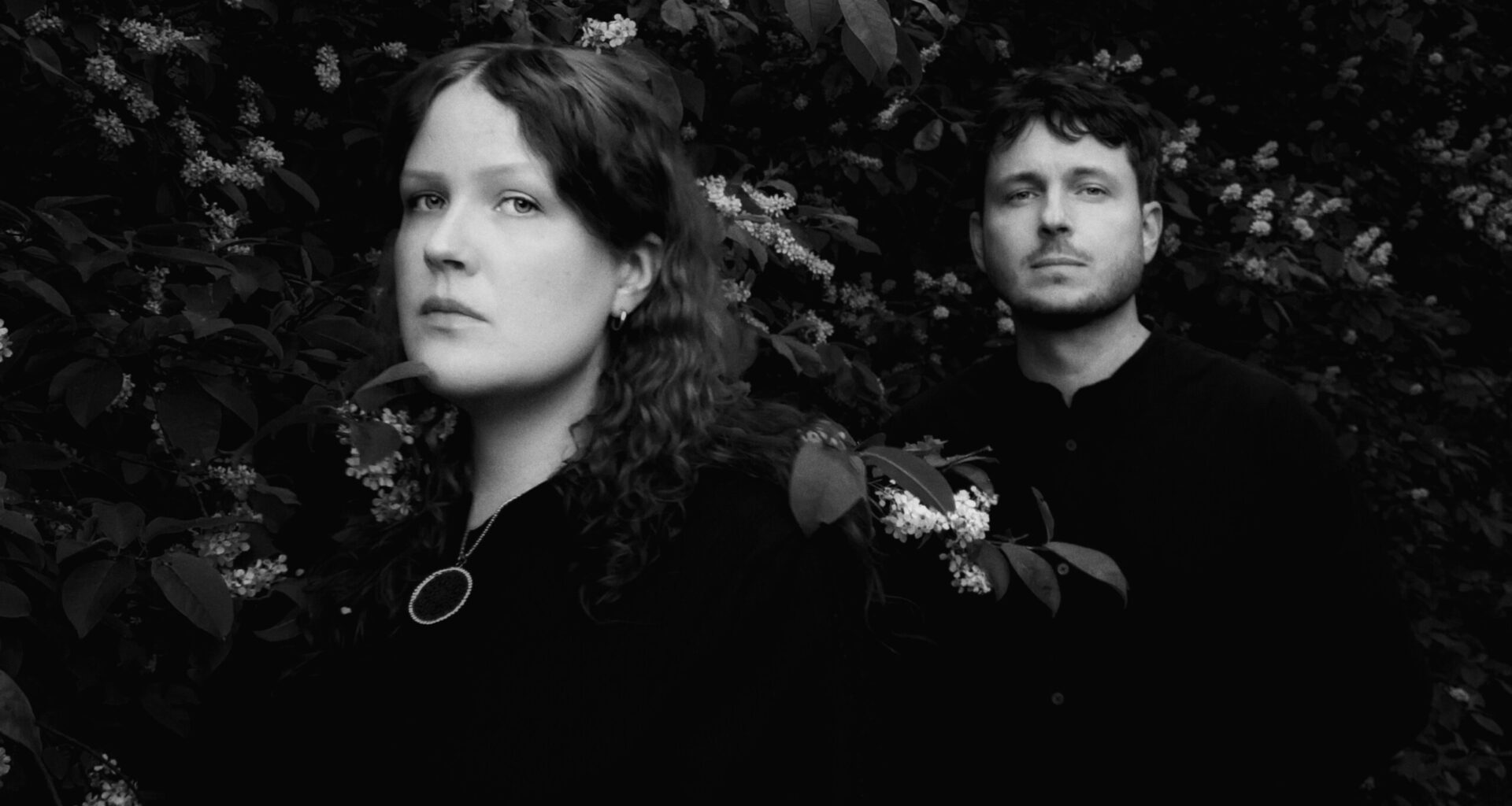 Nössöheviä kansalle - Kokeneista tekijöistä koostuva Sisar julkaisi uutta musiikkia