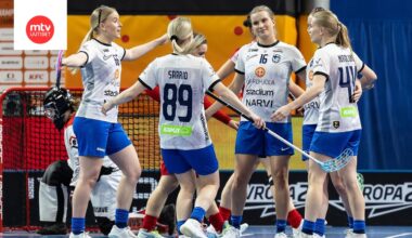 Suomi murjoi Puolan täysin.