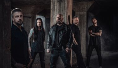 The Crown lyö pillit pussiin