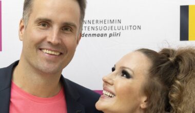 Tiina ja Mikael Forsbyn uusi vuosi vaihtuu maailman äärissä jo 6 tuntia aiemmin - täällä he ovat