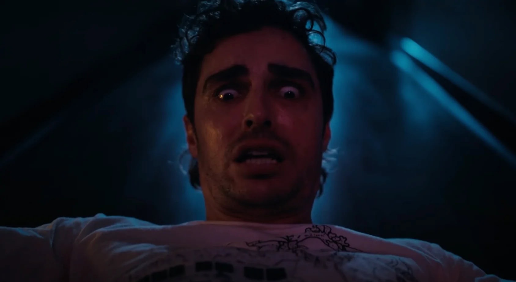 Vuoden paras kauhuelokuva? – ”yhdistää riippuvuushorrorin vartalokauhuun”