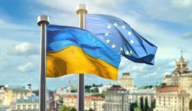 Ukraina liittyisi EU:hun vuoteen 2027 mennessä uuden rauhansuunnitelmaluonnoksen mukaan, FT kertoo. -