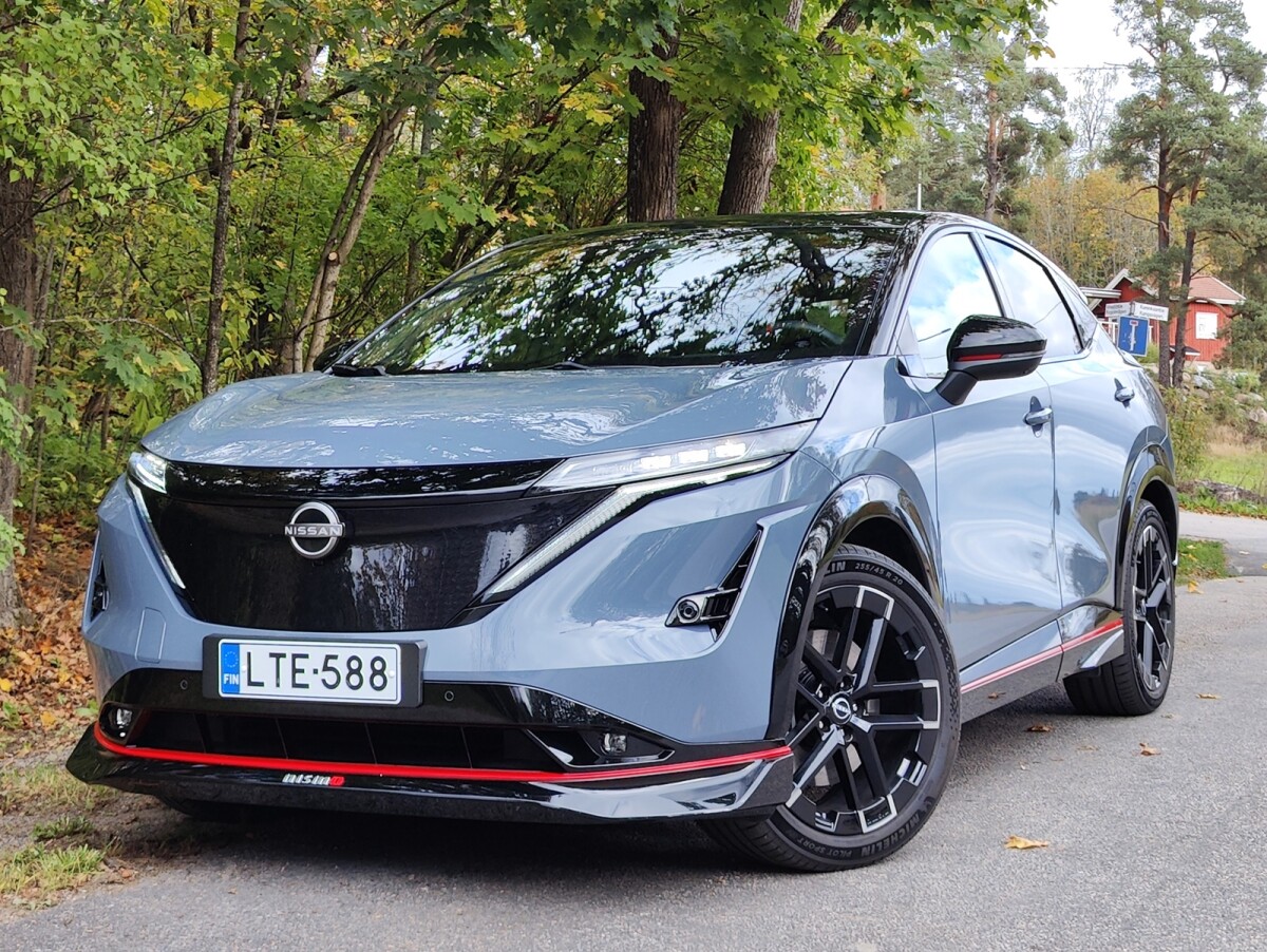 Nissan pyyhkii pöytää monella kilpailijalla