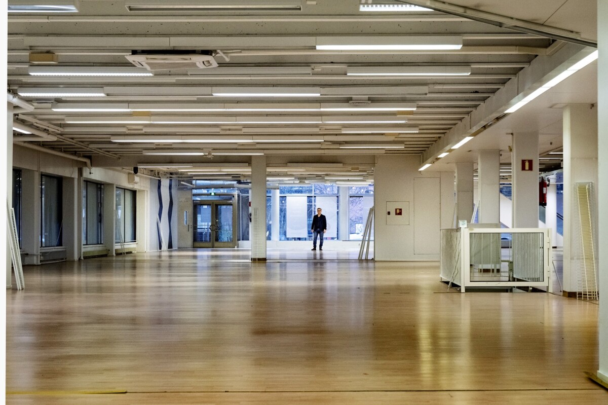 Vaatekauppa jätti Kokkolan keskustaan tuhannet neliöt tyhjilleen – Tältä näyttävät vanhat Åströmin ja Halosen valtavat tilat