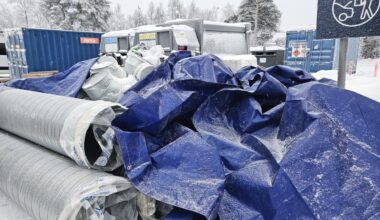 Rikkinäinen puhelin-ilmiö sekoitti Sodankylän K-Supemarket Pohjantähden pysäköintialueen ekopisteen toimintaa