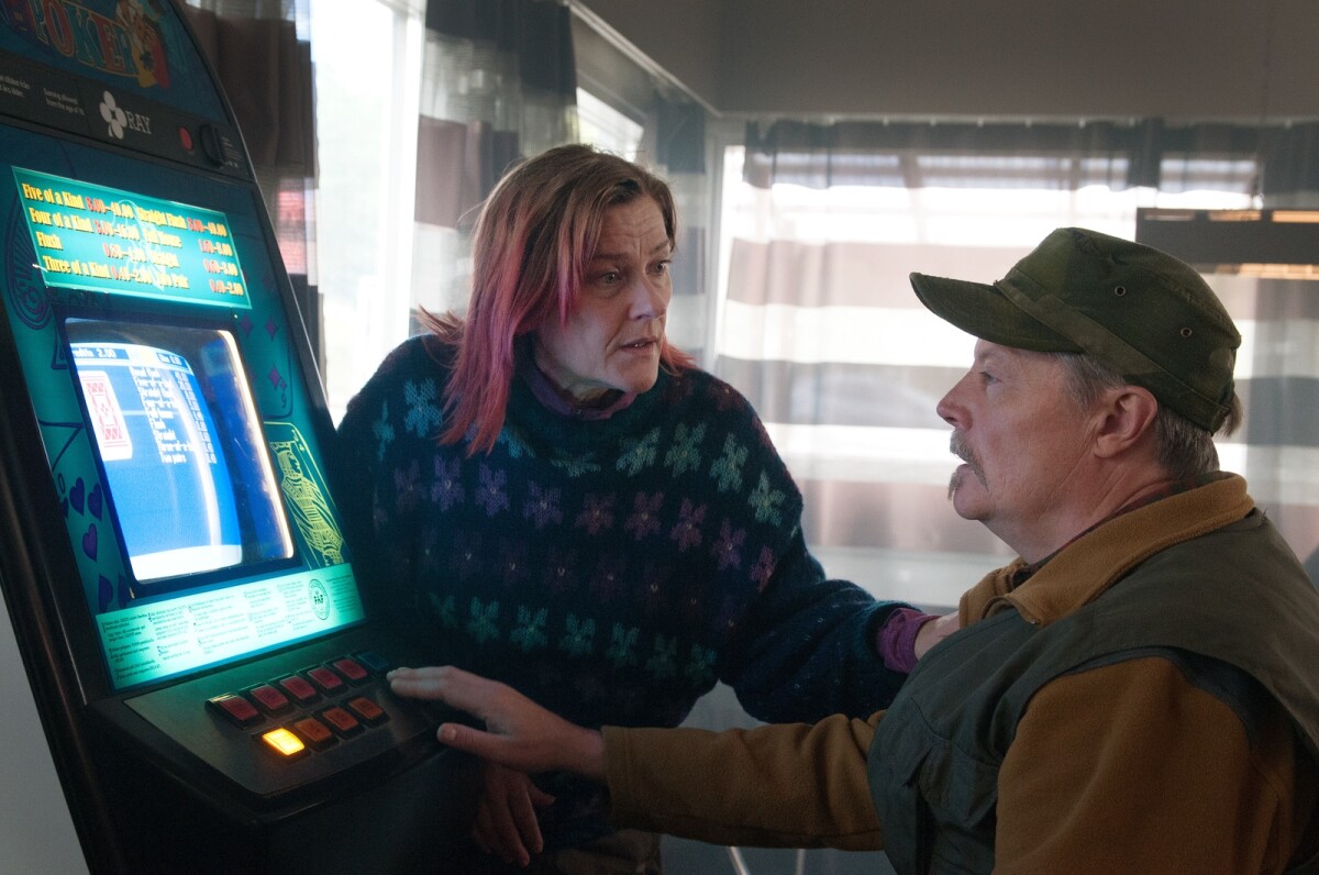 Michelin-tähtiä, yliampuvaa riitelyä ja ajankuvaa – Tässä ovat vuoden 2025 parhaat tv-sarjat: ”Itkin joka jaksossa”