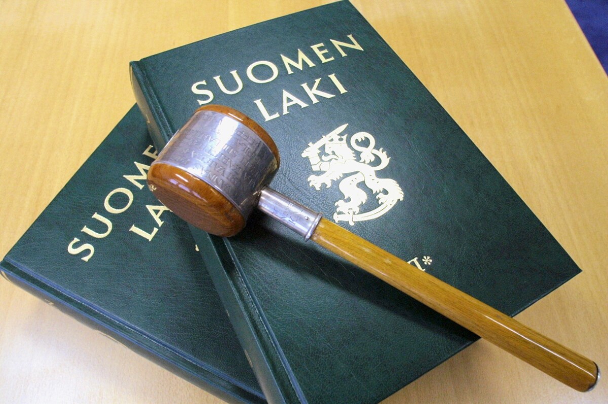 Kuhmolainen ketjunaarmuttaja vahingoitti 14 autoa ja joutui käräjille