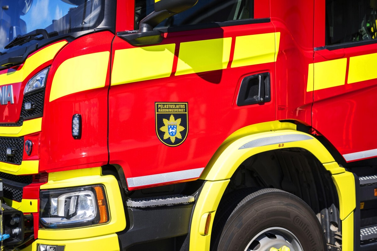 Kahden auton risteyskolari Kaustisella – Kolme ihmistä sairaalaan