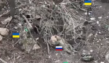 Hyökkääjän tykistö yritti tappaa vangeiksi jääneet sotilaansa