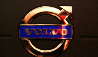 Käytetyssä Volvossa ei ollut luvattua lisälämmitintä, asennus maksaisi 3 609 euroa – Lautakunta ratkaisi, miten kulut jaetaan