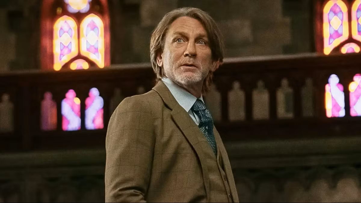 Nyt Netflixissä: Daniel Craig ratkoo jo kolmatta kinkkistä murhamysteeriä - Rian Johnsonin hittifranchise sai uuden osan