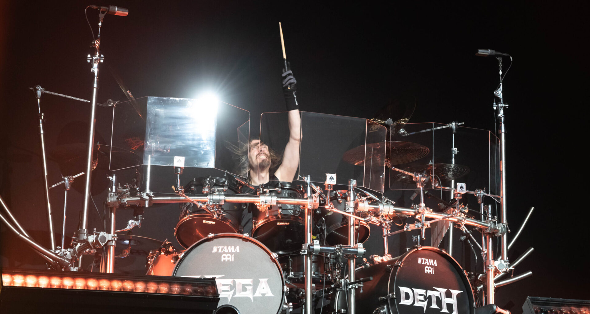 Millainen pomo on Dave Mustaine? Megadeth-rumpali kertoo