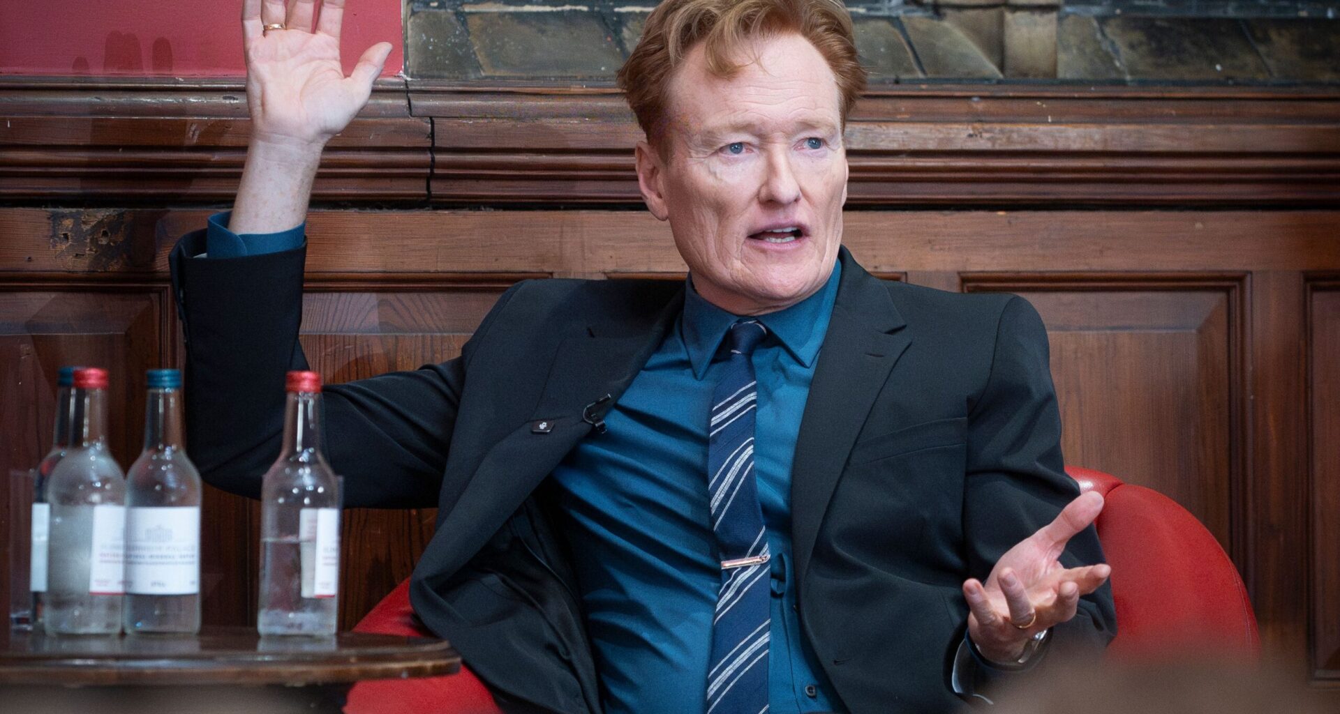 Conan O’Brien kritisoi koomikoita, joilla ei ole enää muuta sanottavaa kuin ”Haista v*ttu Trump”