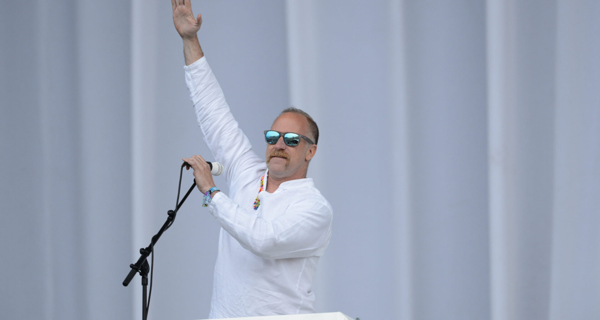 Faith No More -kiipparisti otti riskin ja sijoitti kiertueelta tienatut rahat Applen osakkeisiin - riski todellakin kannatti