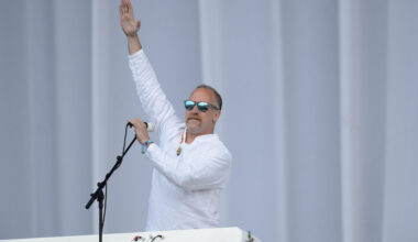 Faith No More -kiipparisti otti riskin ja sijoitti kiertueelta tienatut rahat Applen osakkeisiin - riski todellakin kannatti