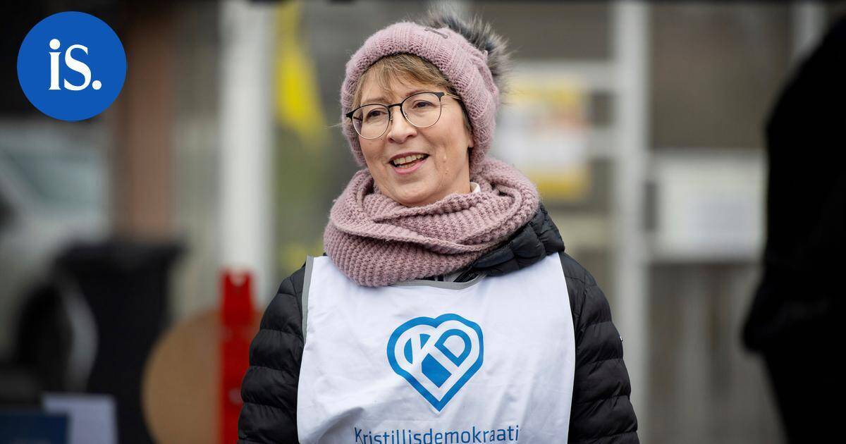 Ilouutinen: Sari Essayahista tuli isoäiti | Paikalliset