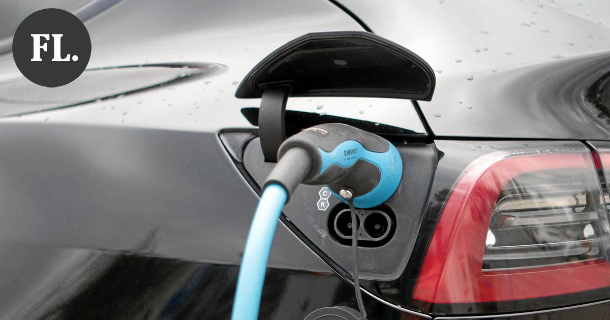 Pääkirjoitus | Autokansa siirtyy sittenkin sähköaikaan: Odotettu romutuspalkkio voi olla ratkaiseva heräte | Pääkirjoitus & mielipide