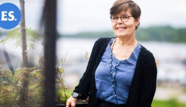 Vuoden jutut | Savitaipalelaisen Ritva Nikkilän kädet keräävät katseita – Samoilla käsillä on tehty pitkä työura ja uitu myös paralympiakultaa | Paikalliset