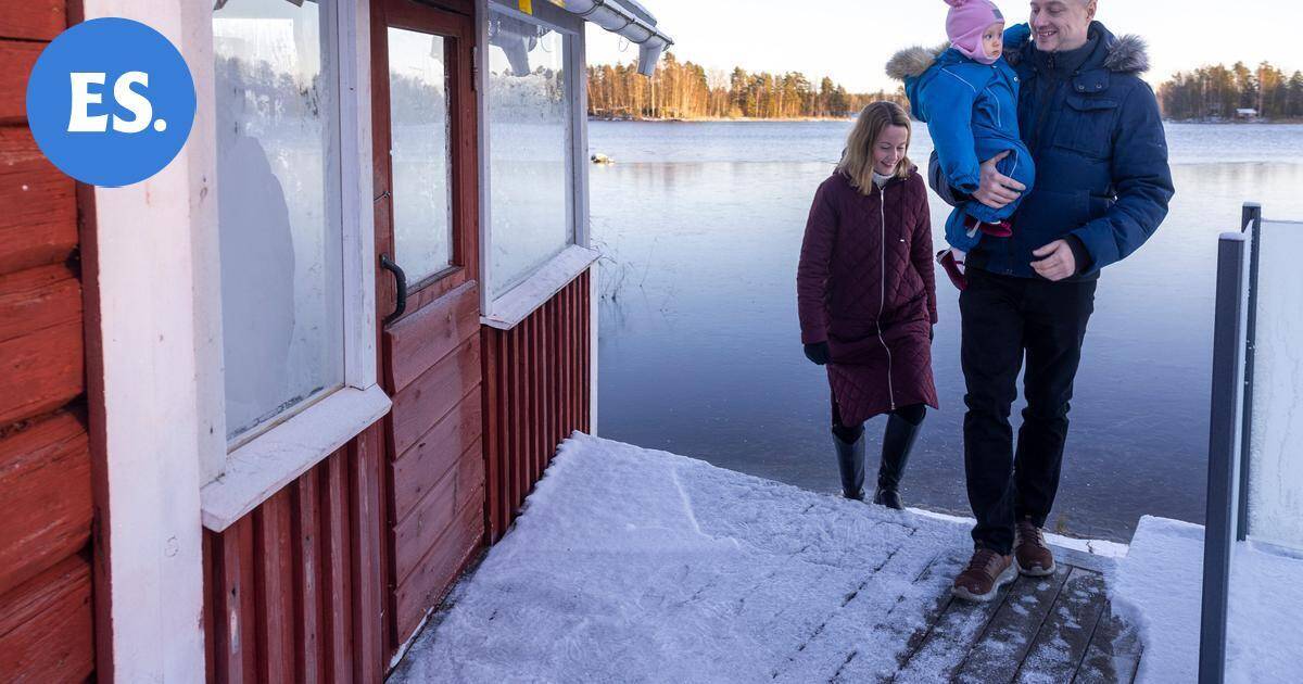 Eeva Blomberg, 34, ja Jouni Saarenpää, 47, voivat soutaa lapsensa kanssa neuvolaan | Paikalliset