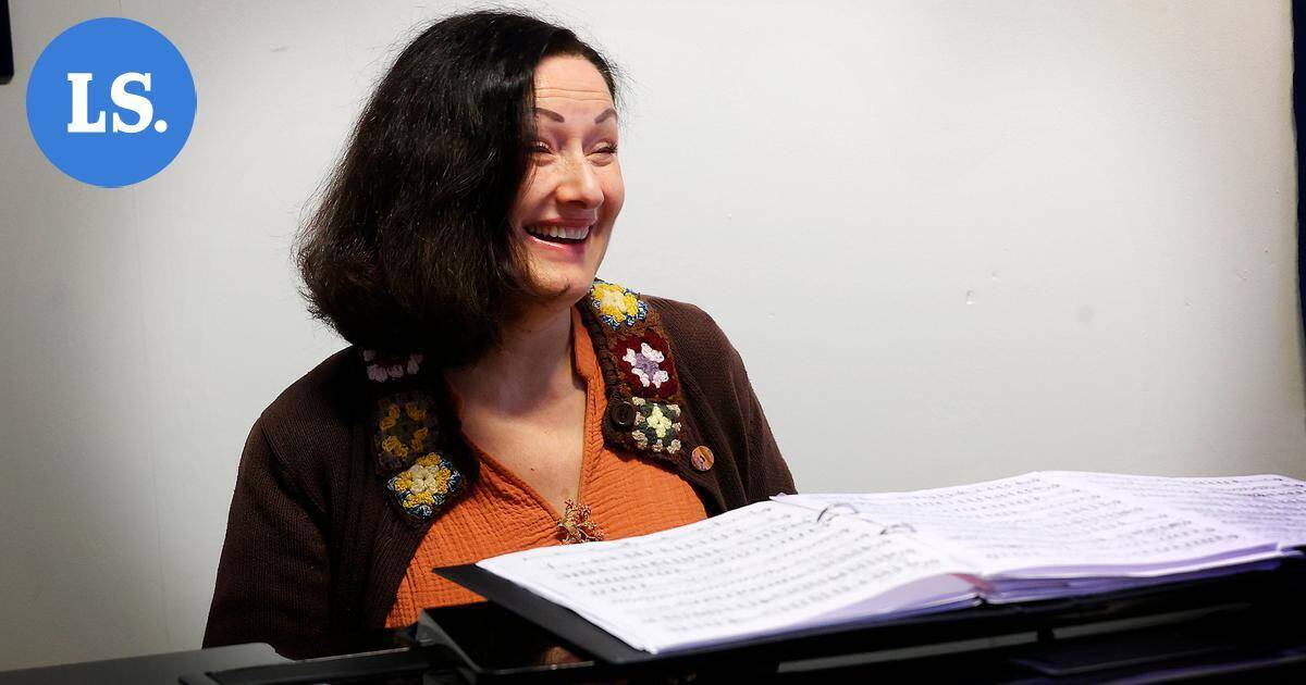 Katso video | Prinsessa Ruususen ääni laulaa nyt Eino Leinoa | Paikalliset