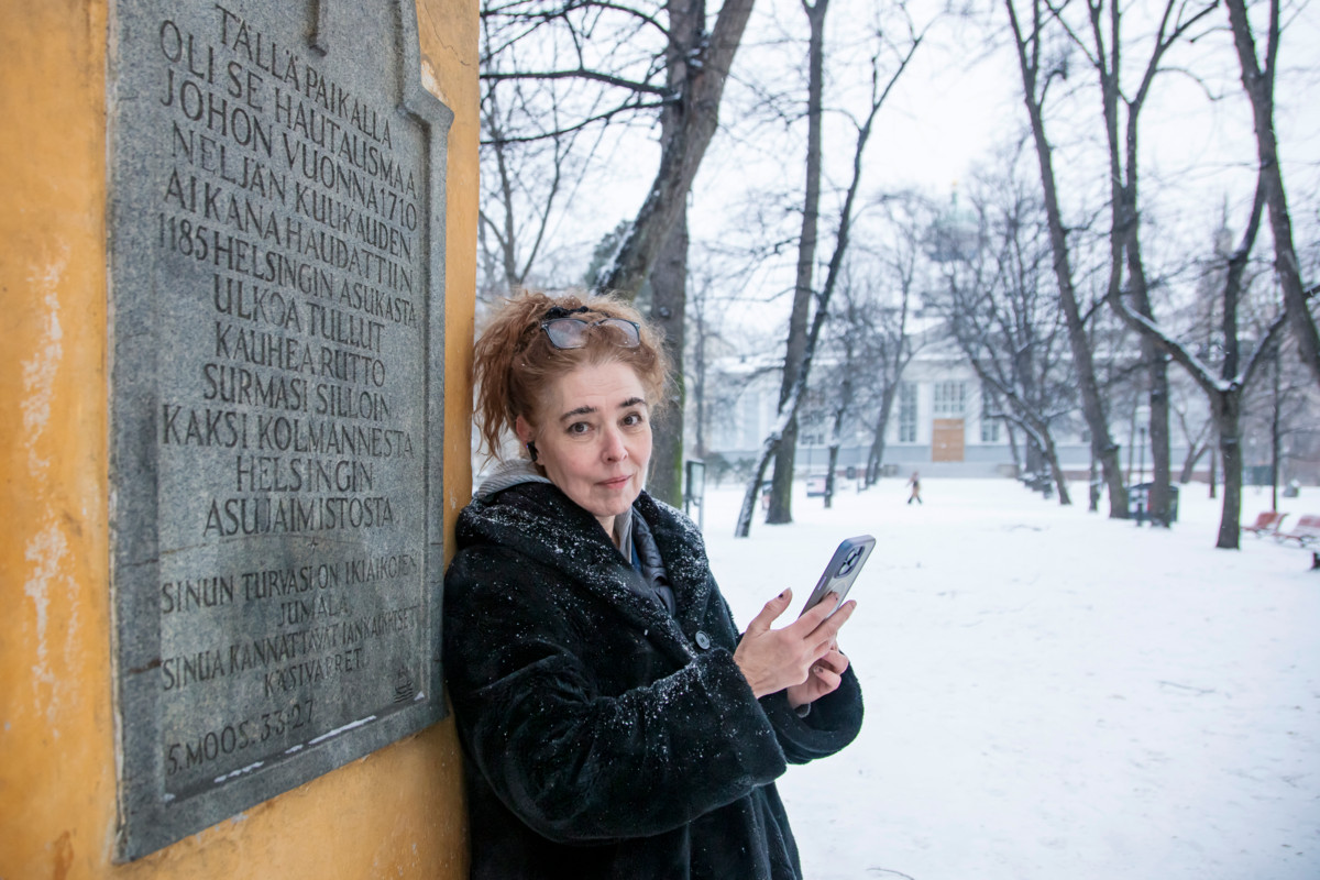 ”Vaikka on pandemioita, osa meistä jää eloon, ja me viemme elämää eteenpäin, ja vielä meidän jälkeemme elämä tulee jatkumaan”, sanoo Jessica Edén. Kuva: Sirpa Päivinen