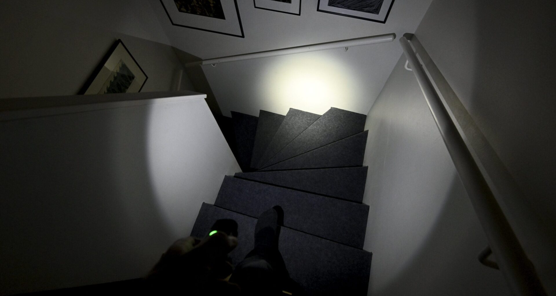 Sähkökatko voi rikkoa laitteita - LV: Tämä ehto oikeuttaa korvauksiin