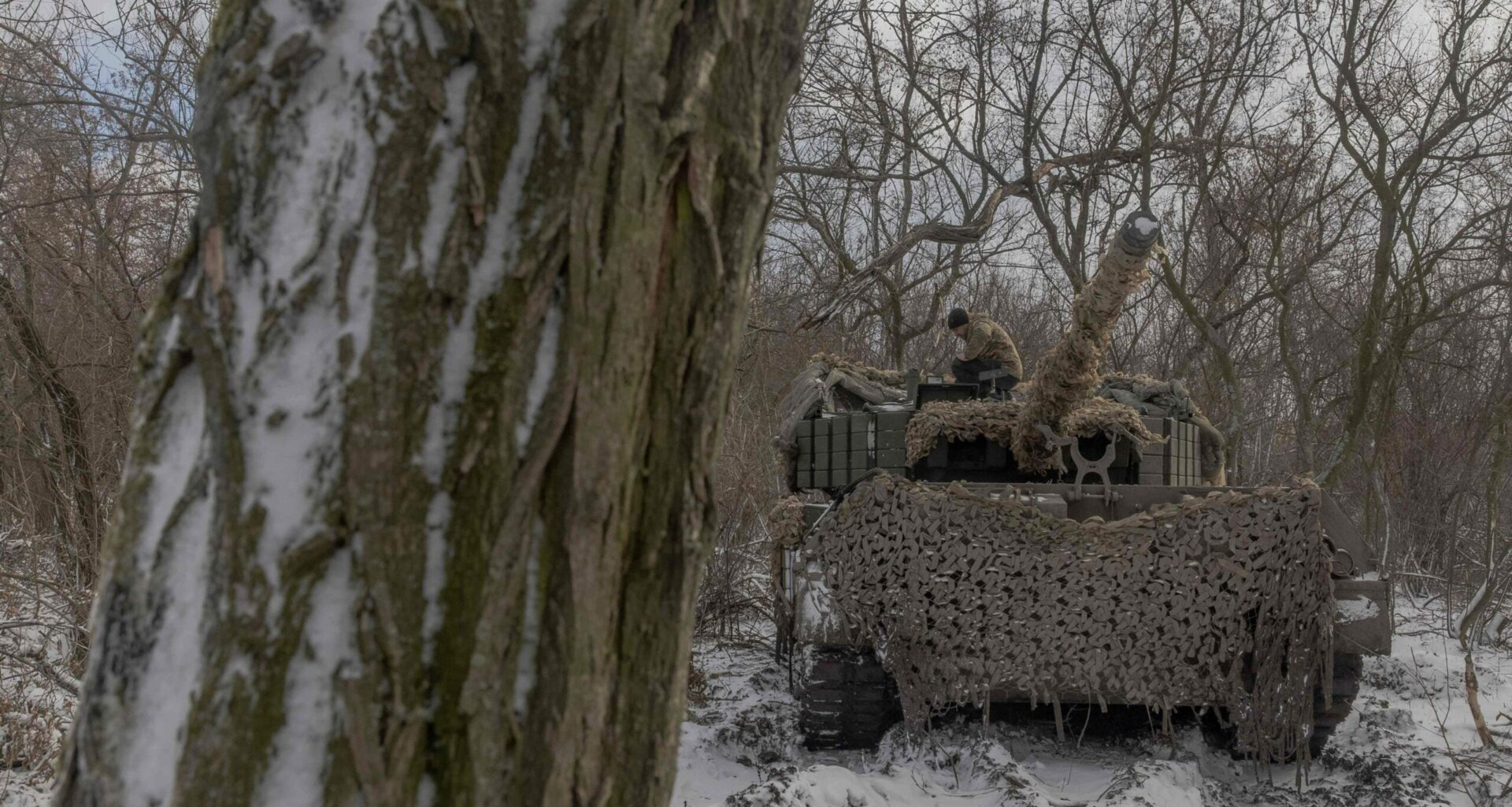 Raportti rintamalta: Järjettömiä tappioita, hyökkääjän rynnäköt jatkuvat