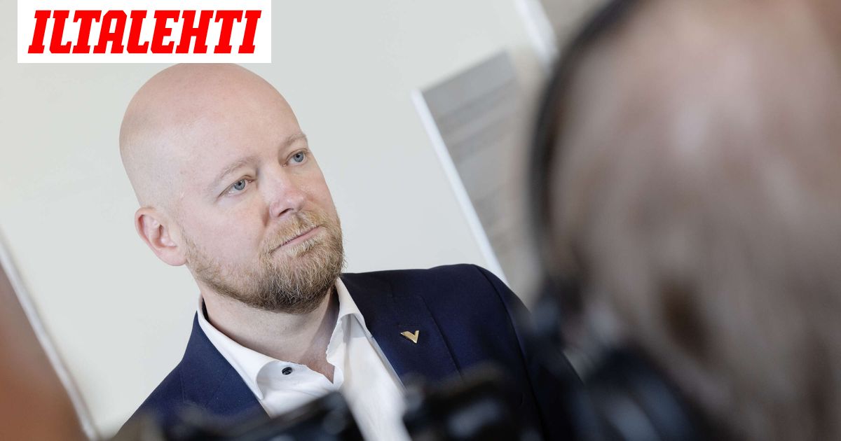 Täysi hässäkkä päällä kansanedustajan ulostulosta - Iltalehti
