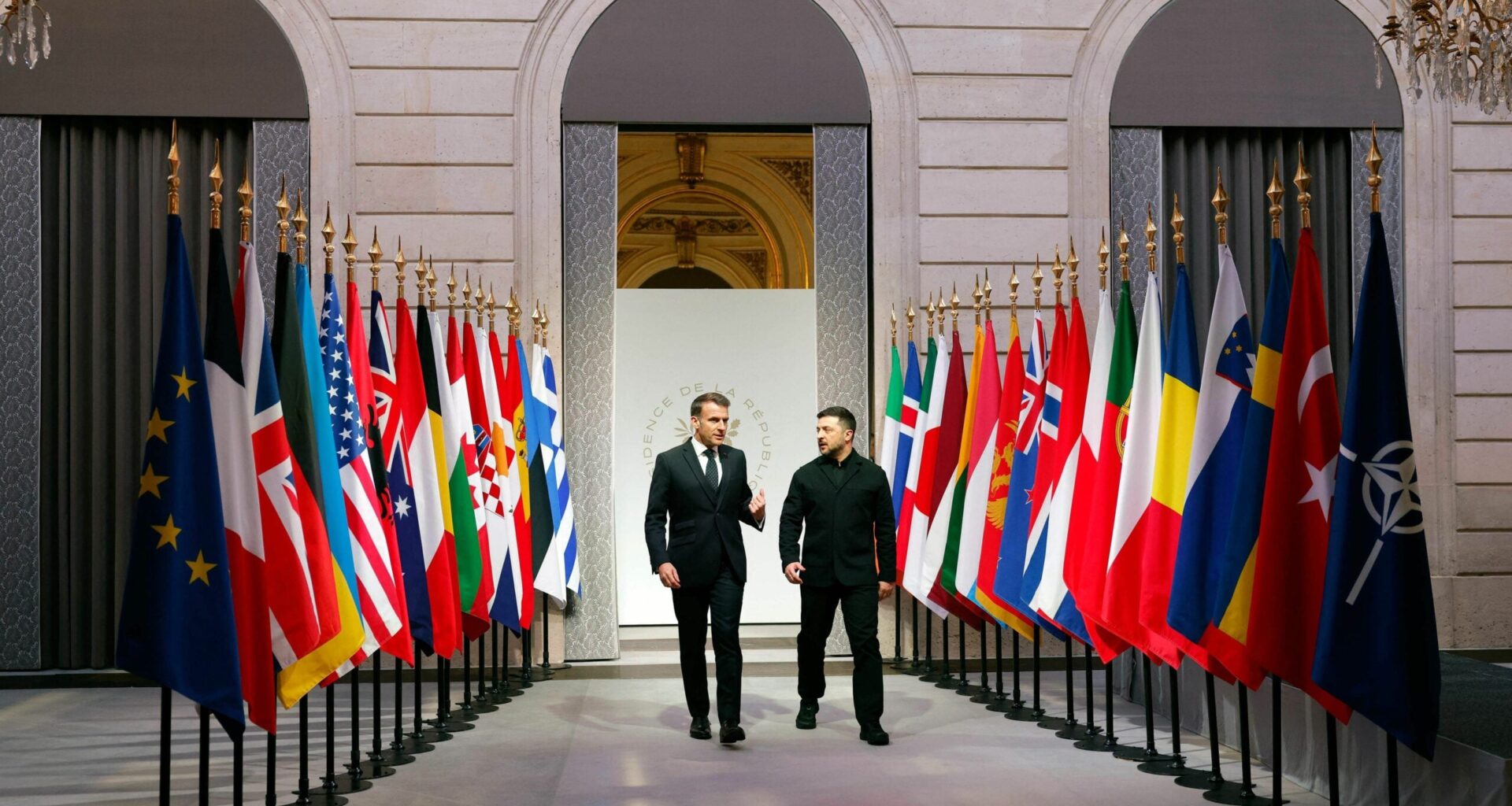 Emmanuel Macron haluaa puhua Vladimir Putinille lähitulevaisuudessa