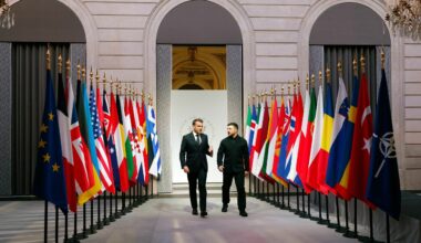 Emmanuel Macron haluaa puhua Vladimir Putinille lähitulevaisuudessa