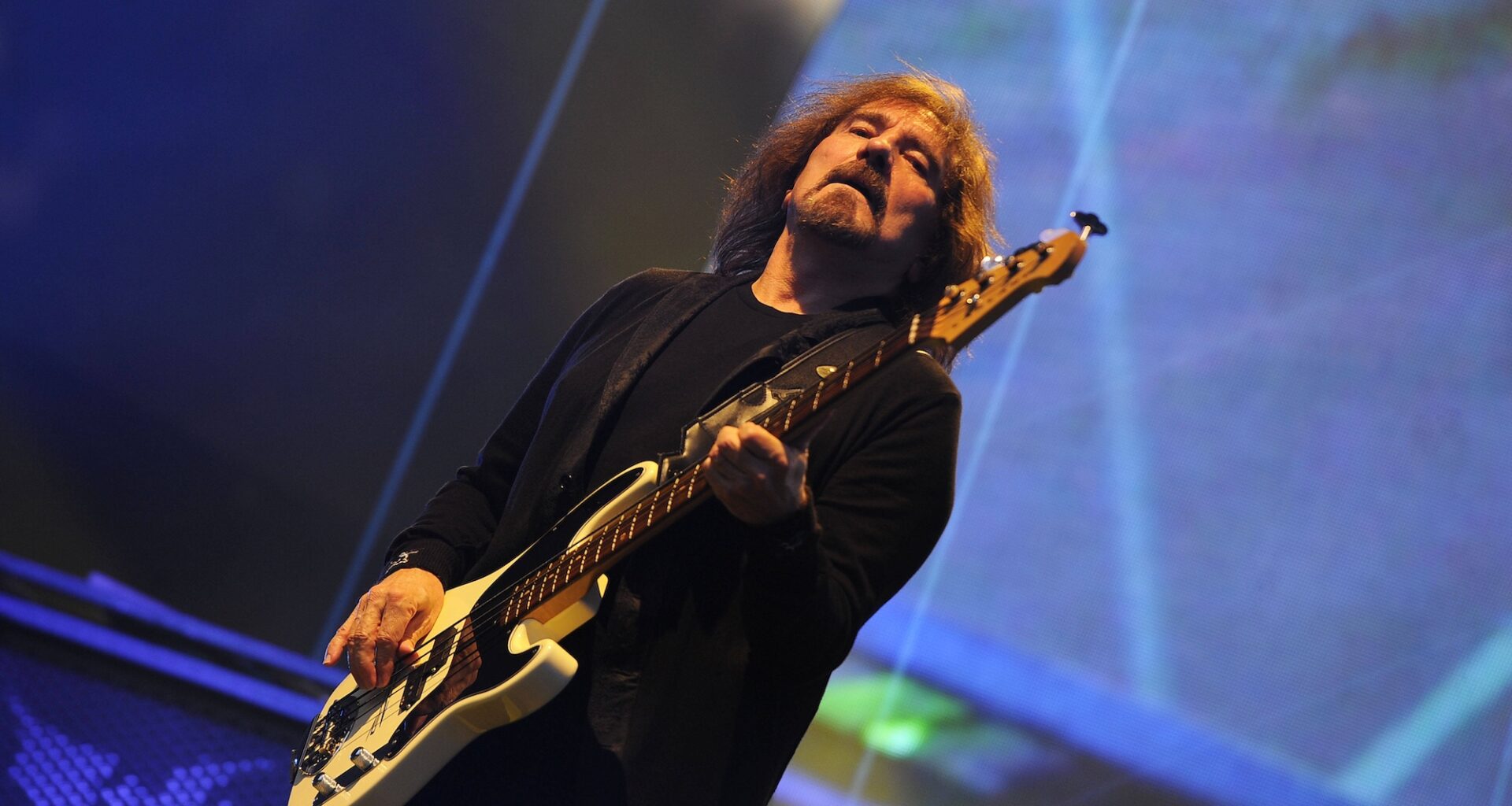 "Ajattelin, että onpa kamalaa paskaa" – Geezer Butler muistelee 2000-luvun alun yritystä tehdä uusi Black Sabbath -levy