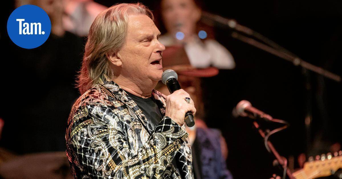 Keikka-arvio ja kuvat | Pepe & Saimaa päättivät keikkavuoden spektaakkelimaisesti liki täydessä Tampere-talossa – "Willbergin ääni ei osoita väsymisen merkkejä" | Paikalliset