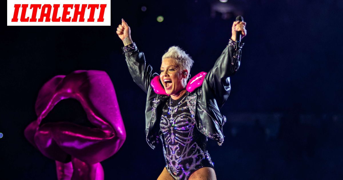 Pink julkaisi kuvan sairaalasta