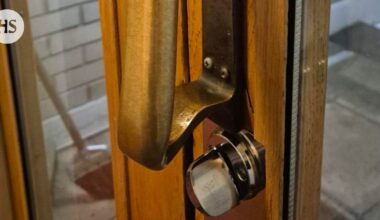 Alvar Aallon suunnittelemia ovenkahvoja varastettiin kerroistaloista Espoossa