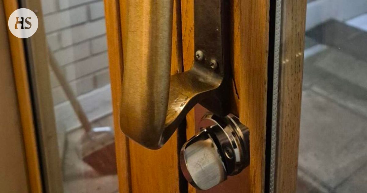Alvar Aallon suunnittelemia ovenkahvoja varastettiin kerroistaloista Espoossa