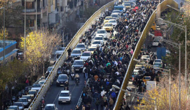 Ainakin kuusi ihmistä kuollut Iranin mielenosoituksissa | Uutisia lyhyesti