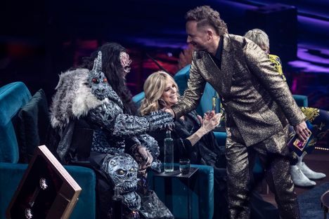 Lordille oli varattu erikoistuoli.