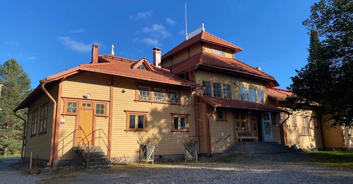 Luston vanha rautatieasema suojeltiin, omistajat onnellisia: ”Nyt kukaan ei pysty tuhoamaan tätä” | Etelä-Savo